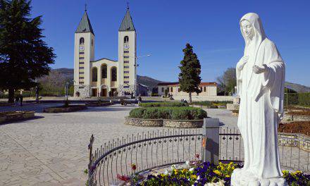 Medjugorje: Las apariciones, los videntes, los mensajes y los secretos