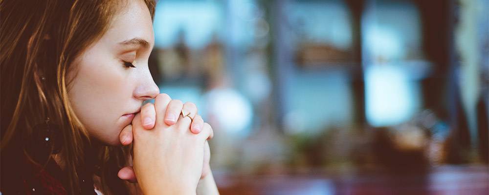 ¿Estás sufriendo? Esta oración podría devolverte paz…