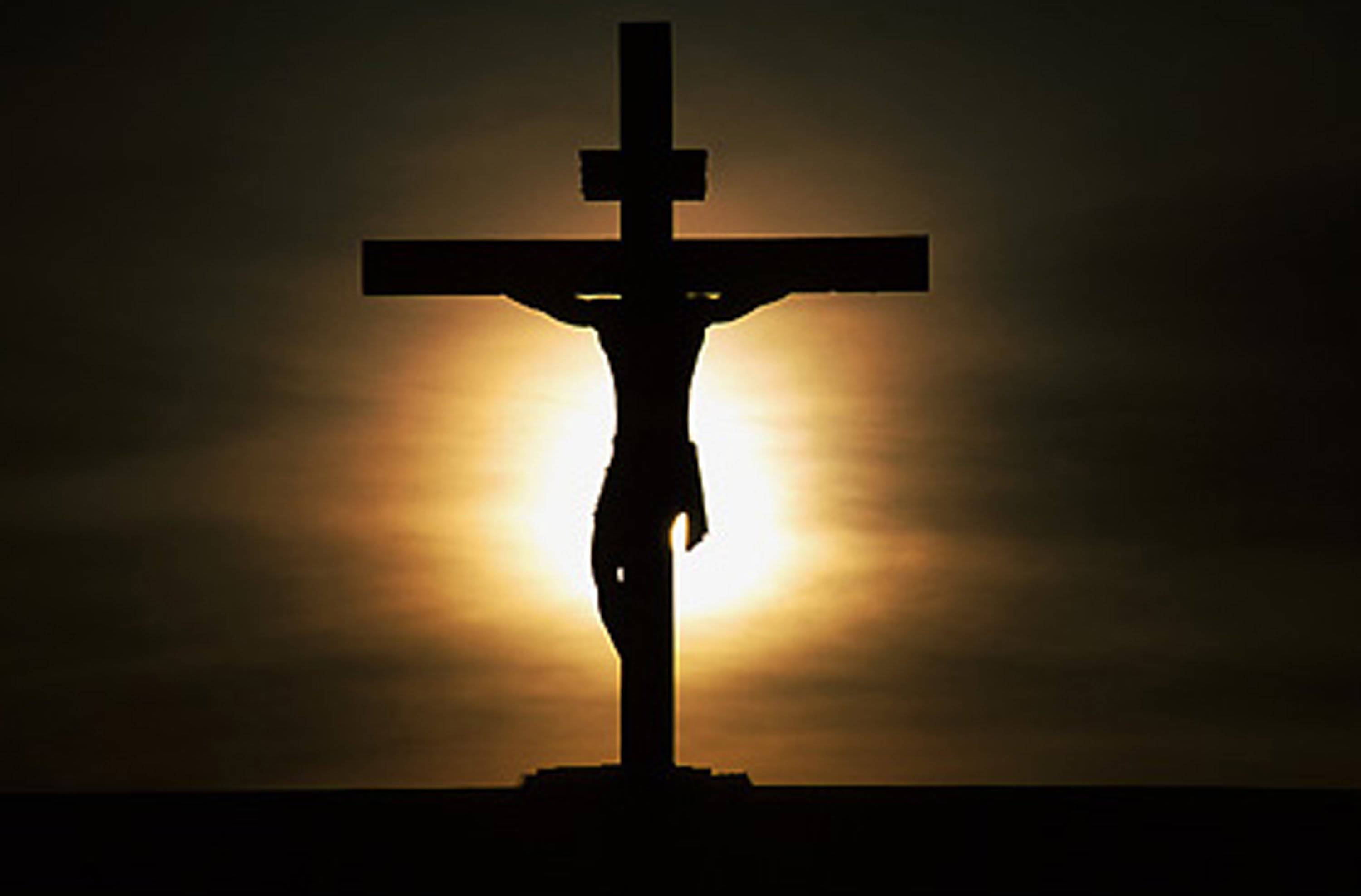 La cruz el triunfo del amor sobre el odio