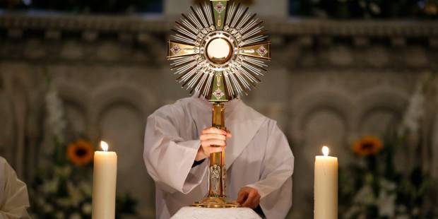 Jesús en el sagrario