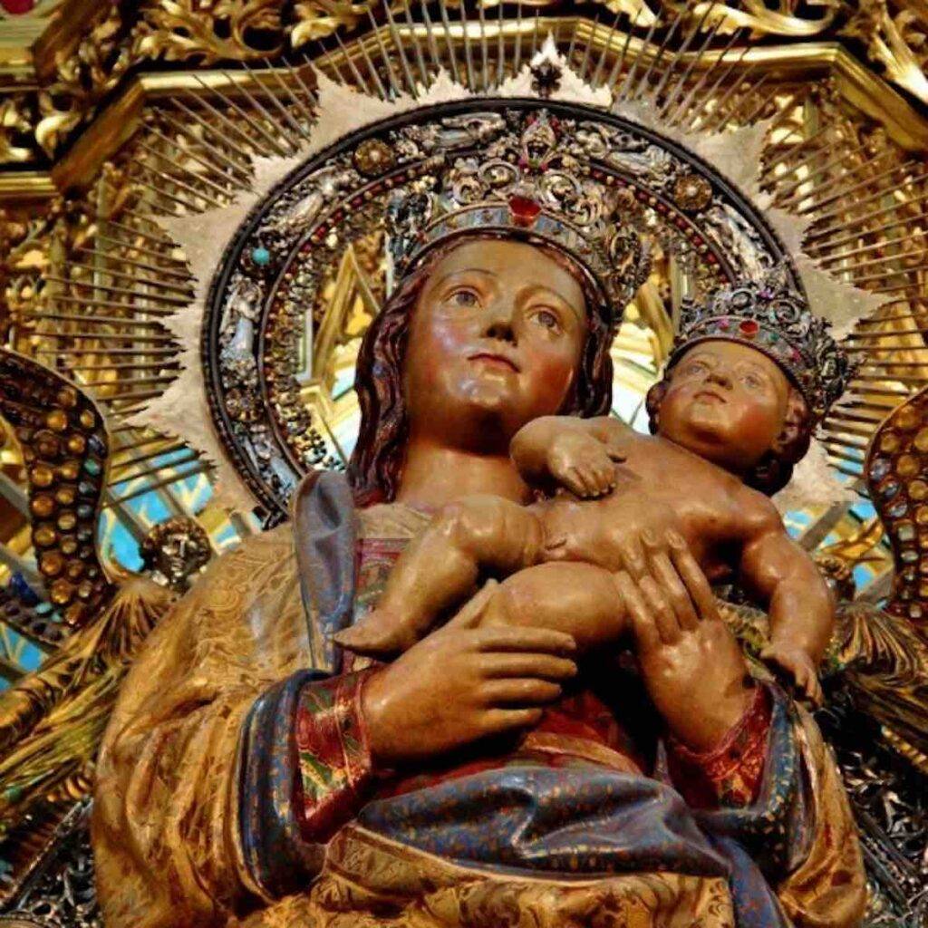 Virgen de la Almudena